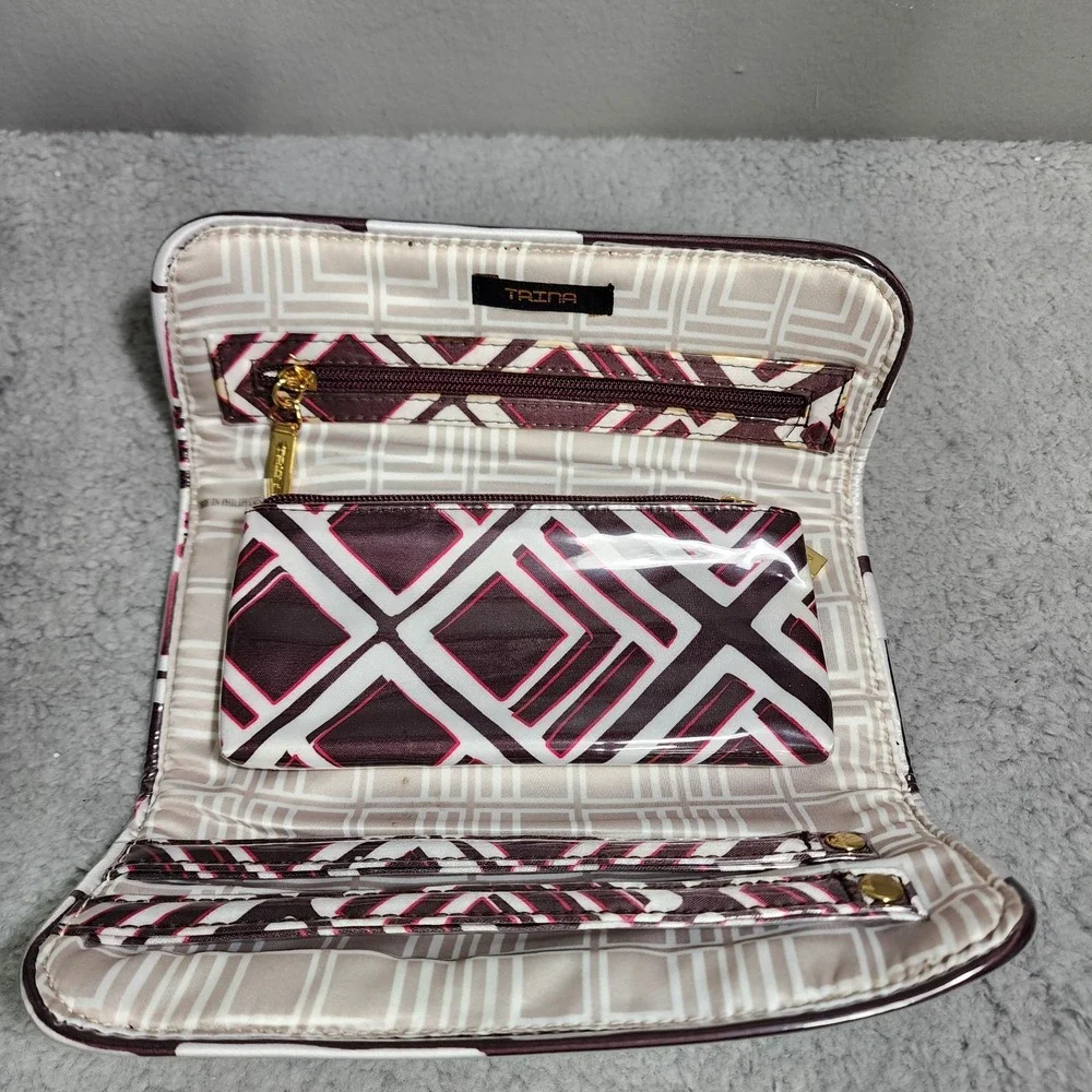 Trina Turk Envelope Bag Makeup /‎ Brushes/ Jewelry
